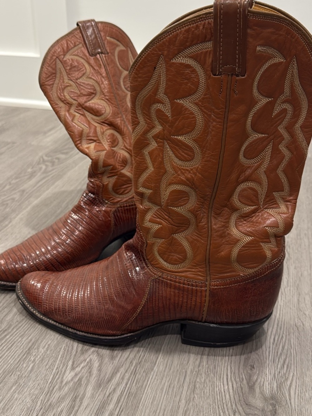 Tony Lama Brown Leather Exotic-Textured Cowboy Boots - Picture 2 of 8